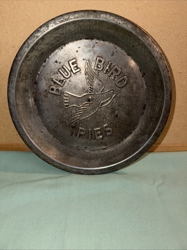 Blue bird vintage pie - bird, pan/tin