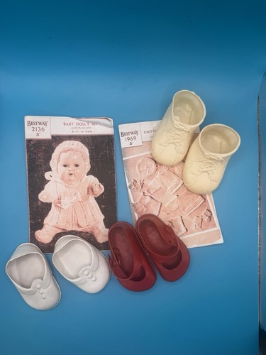 Vintage 1950 doll - doll, shoe