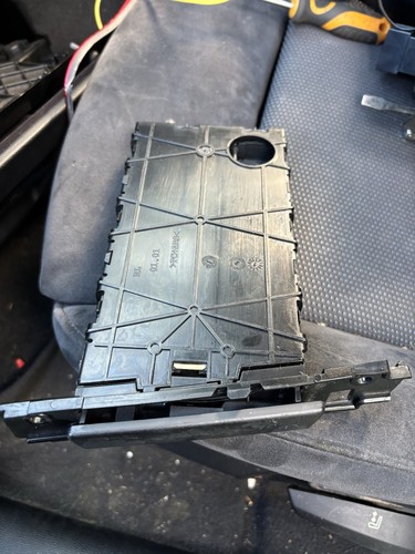 Bmw e90 left side cup - bmw, holder