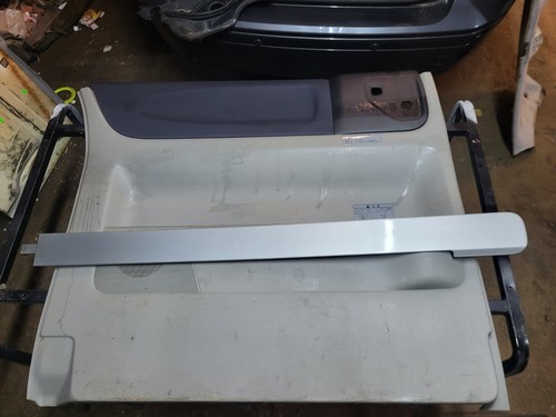 Nissan elgrand e51 - e51, 02-05