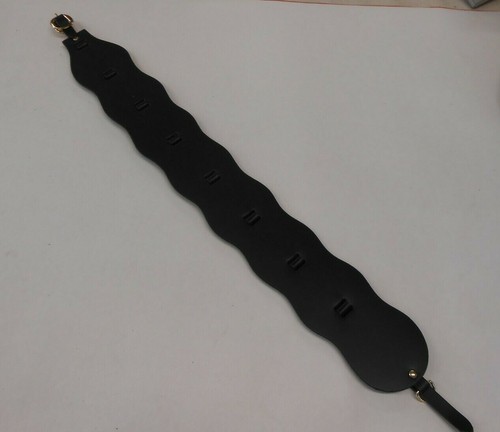 Martingales genuine black - martingales,