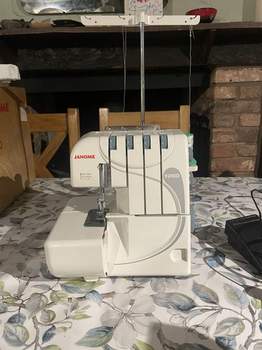 Janome 9200d overlocker - janome,