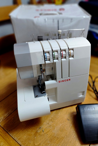 Singer 14sh754 4 - 2/3/4, thread