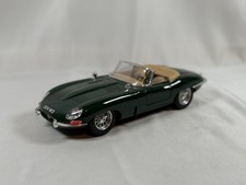 Burago 1/18 Scale Die Cast Model Jaguar E Type Cabriolet - Green