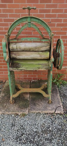 Vintage cast iron mangle - cast,