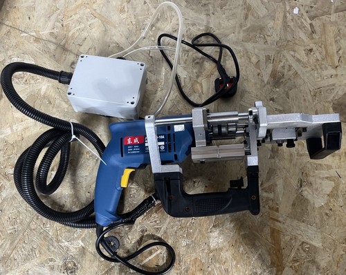 Pneumatic side hole - hole, machine