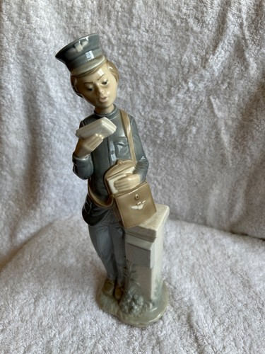 Beautiful nao figure - nao,