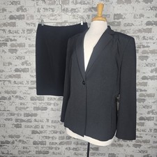 Le Suit 2 Piece Skirt Suit