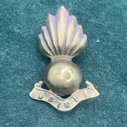 Royal artillery collar badge - royal,