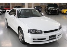 Nissan Skyline R34 Gtt Front