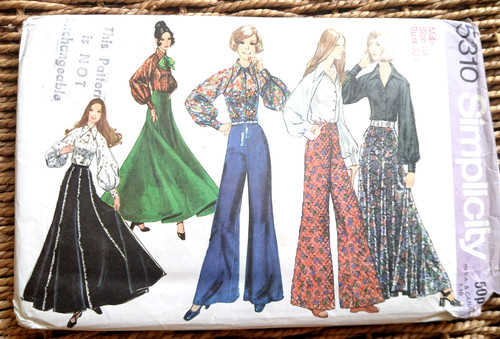 Vintage 1970s simplicity - 1970s,