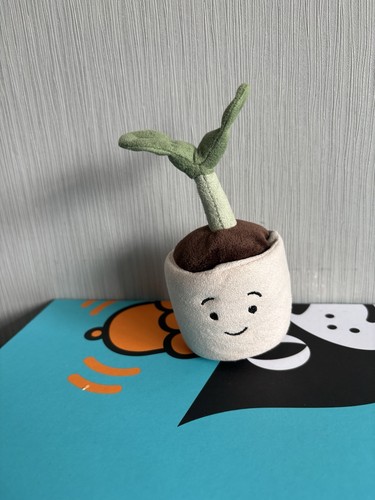 Jellycat silly seedling - silly,