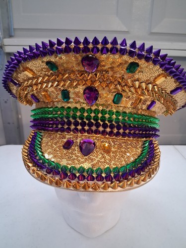 Gold with mardi gras - gold,