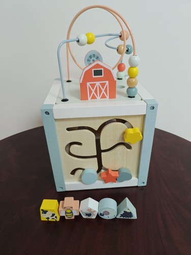 Wooden activity cube sided - 5,