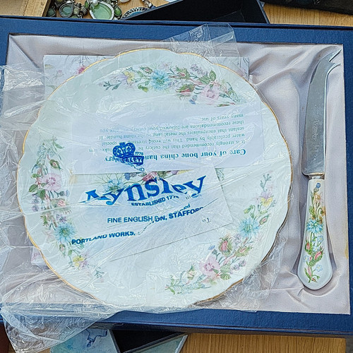 Aynsley wild tudor - tudor, china
