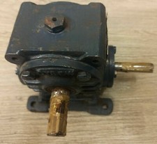 Reduction gear box Ratio 20:1 center 1-1/8 Hp 1/4 Wght 3.4kg aprox bronz gear