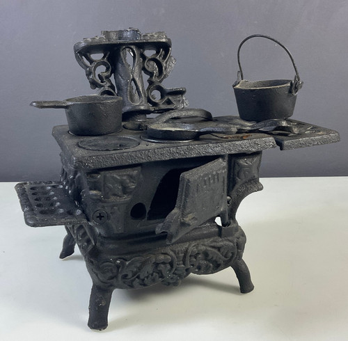 Miniature cast iron wood - cast,