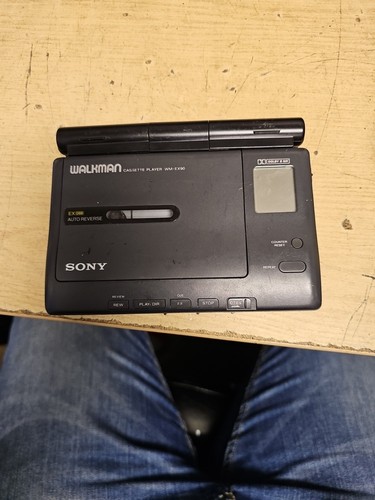Sony walkman cassette player - cassette,