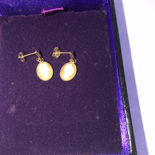 Classic 9ct yellow - 9ct, .