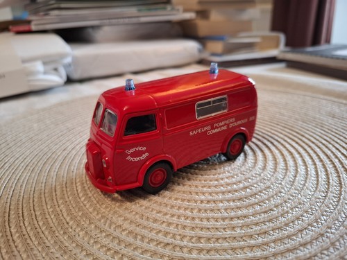 Solido peugeot d4a fire - 1/43,