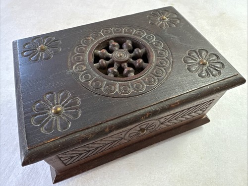 Breton carved musical wooden - breton,