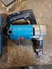Makita JN3200 110V Nibbler