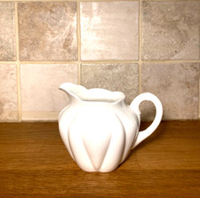 Vintage Shelley  Dainty White