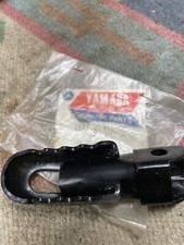 Yamaha DT400 DT250 Footrest Nos 1M1–27411-00.                 9