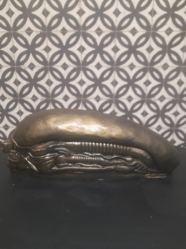 Alien xenomorph head - alien, sculpture