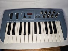 M-Audio Oxygen 8 Midi Keyboard 25 Full Size Keys by Midiman