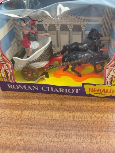 Vintage britains herald models - britains,