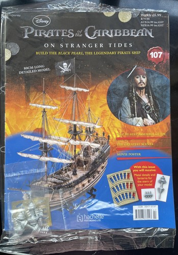 Hachette build the pirates - the,