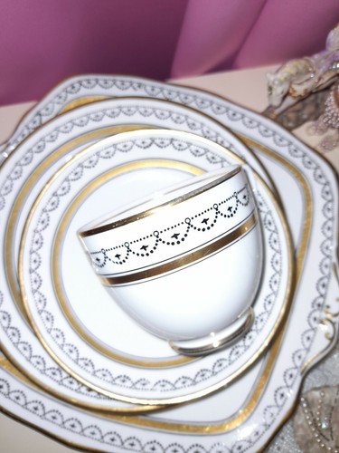 Royal albert crown - royal, china