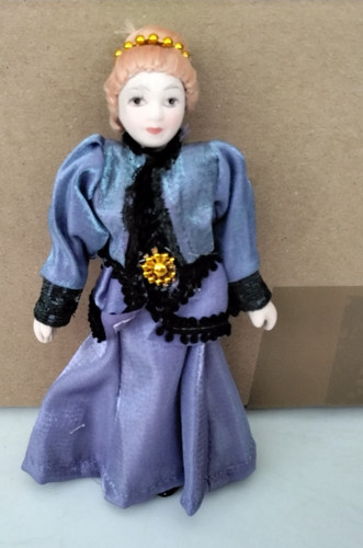 Dolls house emporium - dolls,