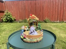 Winnie The Pooh And Heffalump Snow globe