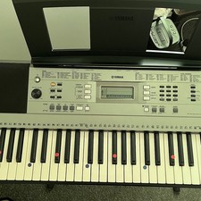 Yamaha PSR-E353 Digital