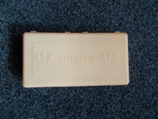 VINTAGE COLLECTIBLE SILVERTRIM GREEN FEATHER BRASS DARTS WITH ORIGINAL BOX