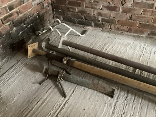 Heavy duty acrow - duty, props