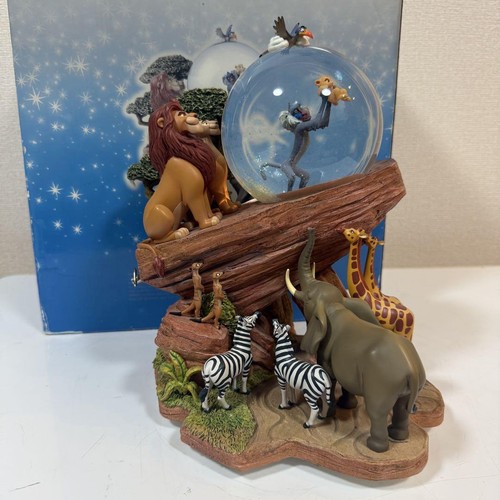 Disney lion king snow globe - lion,