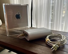 CLEAN Vintage Apple Power