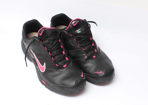 Nike ladies finale trainers