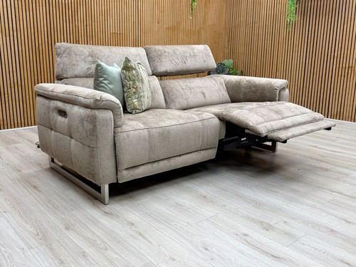 Furniture village moet - 'moet', 3