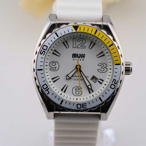 Muff diver white dial date - dial,