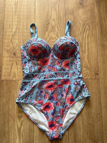 Boden swimsuit size 34b - swimsuit,,