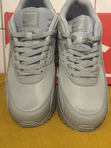 Men trainers - 90,