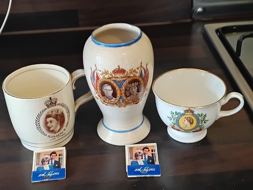 Group royal family - of,