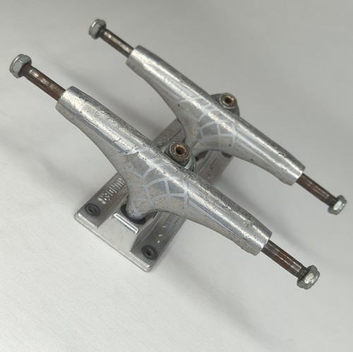 Thunder 147 silver - thunder,