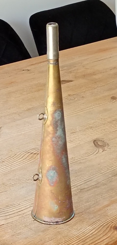 Loud vintage brass - , warning