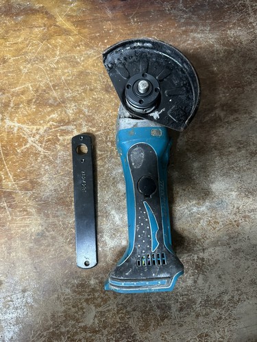 Makita dga452z 18v cordless - makita,
