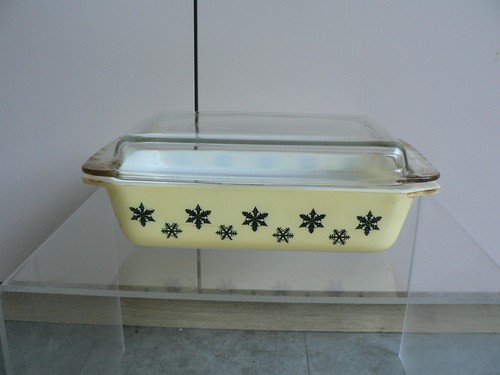 Pyrex yellow gaiety - yellow,